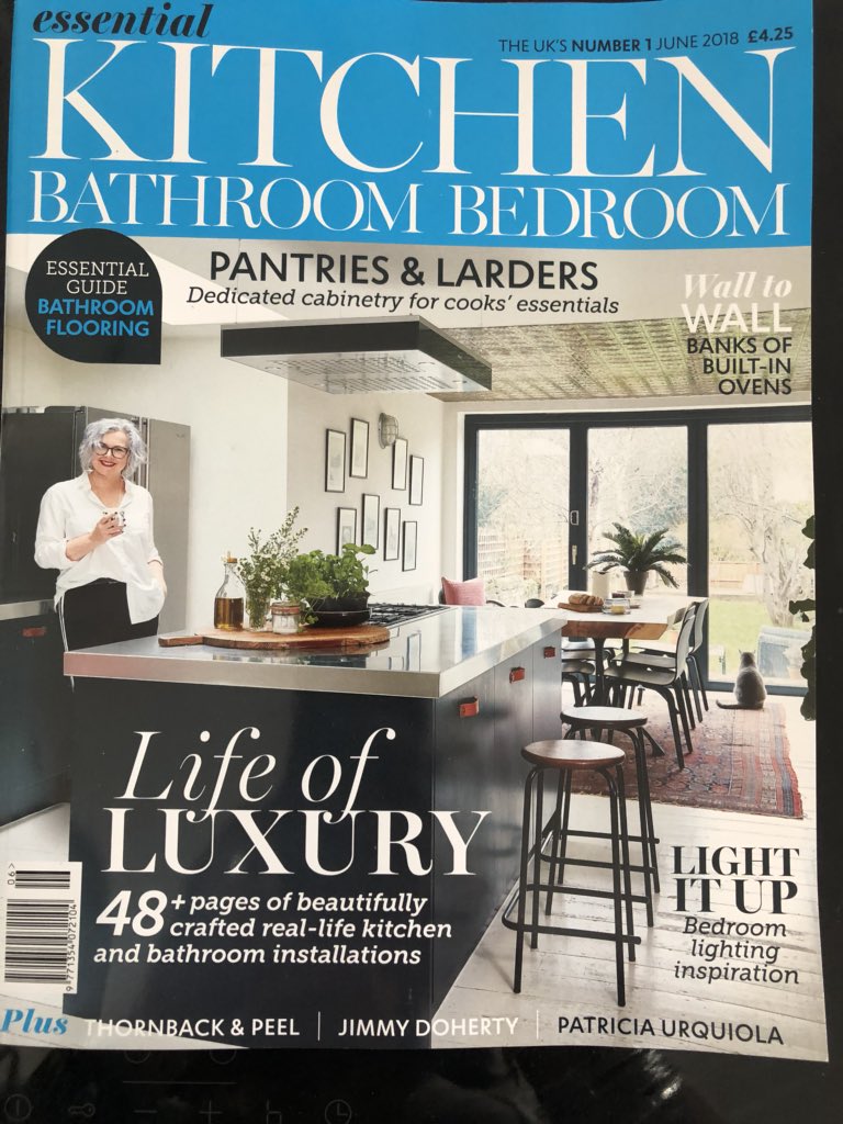 alexcrabtreepr's tweet photo. Thanks so much to @EKBBMAG for the fabulous 6 page feature on @matrixkitchens ! It was such a stunning kitchen to both style (myself) and photograph (@nicksmithphoto) Fabulous house! And fabulous contemporary kitchen design ! #contemporarykitchens #kitchenpr#kitchendesign https://t.co/wvjlPPWQ2z