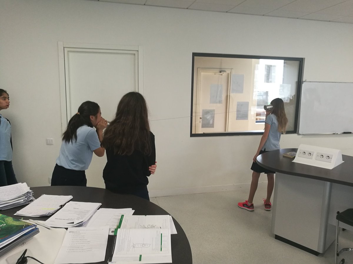 #BISTYEAR8 partying down with self made telephones and playing our music to watch candle dances! #hypnotic #aintnopartylikeasciencelabparty #BISTSCIENCE