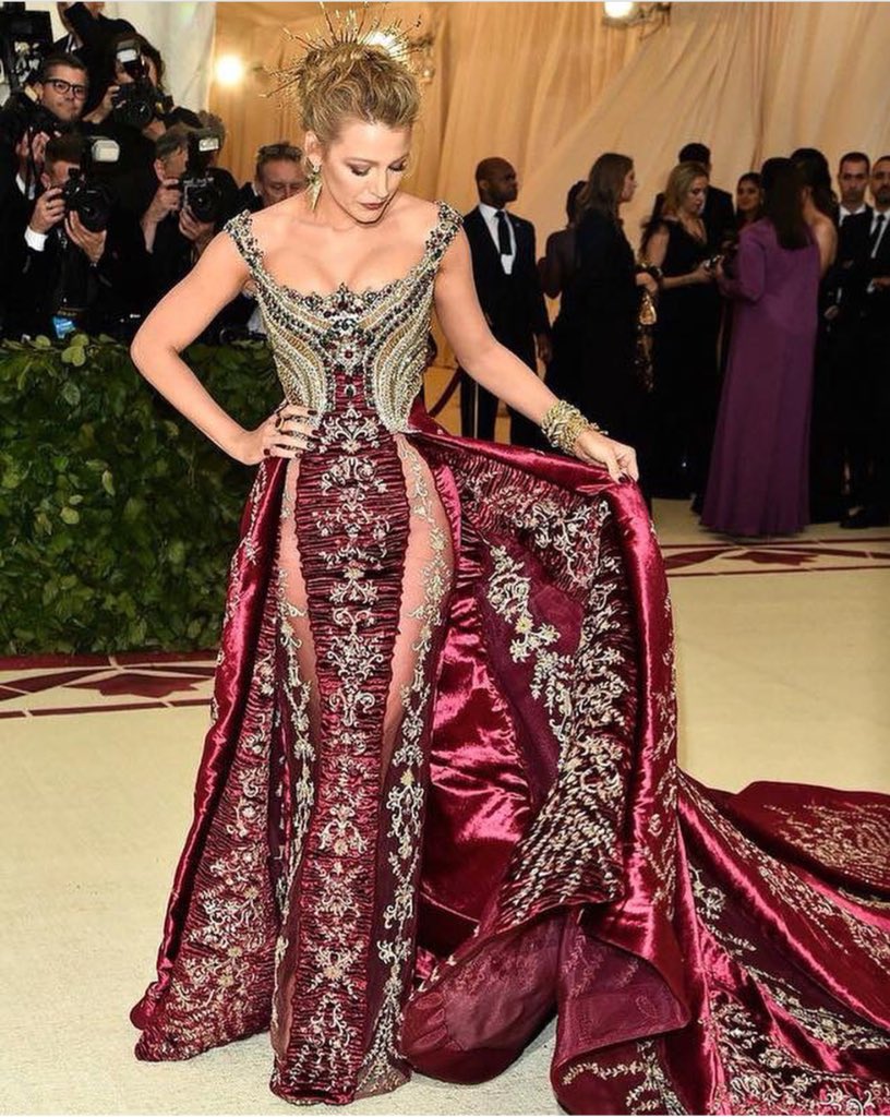 luciakuvent's tweet photo. Hablemos de que Blake Lively fue la reina de la #MetGala https://t.co/7OdQcRHhiX