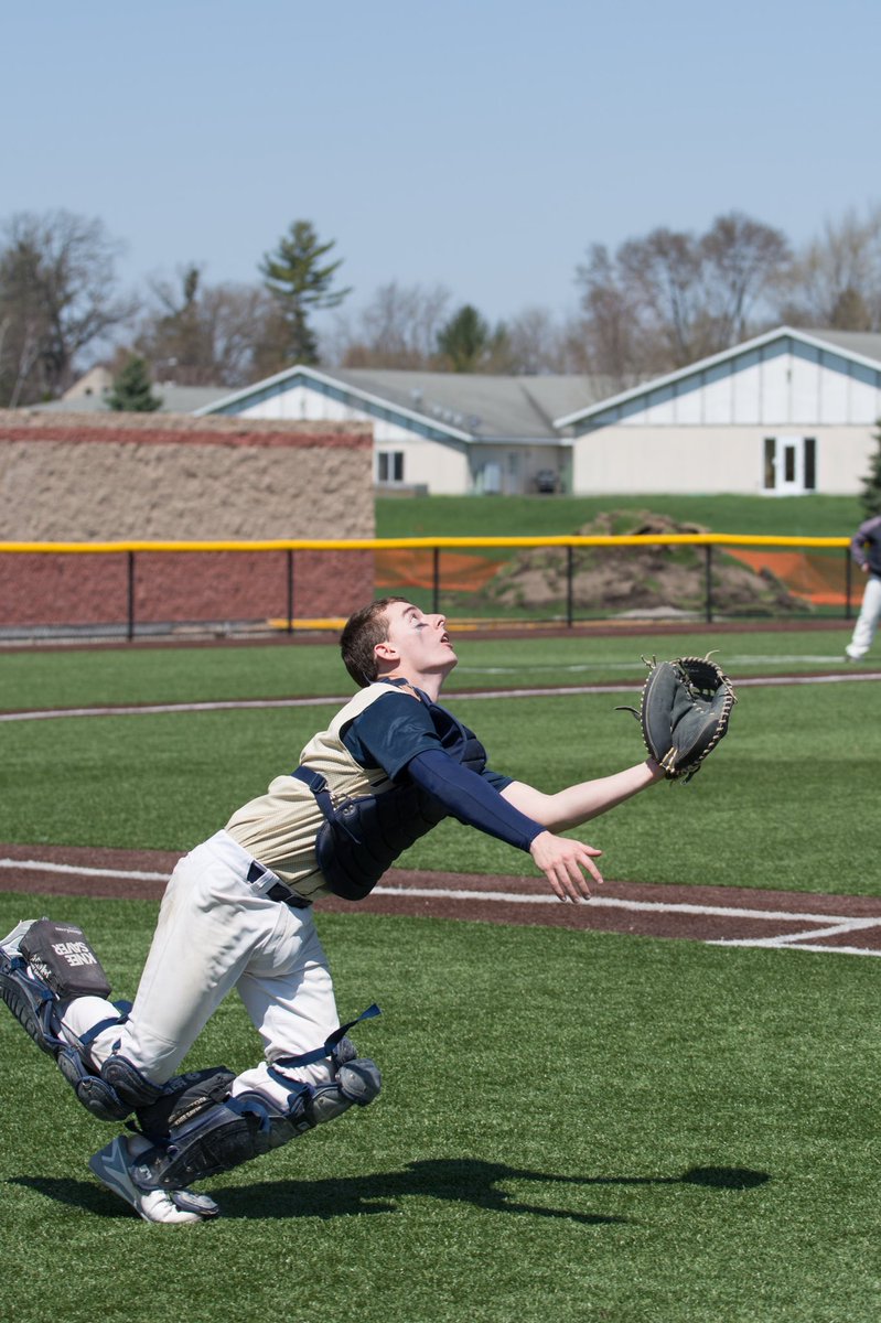 OttoSportsPhoto's tweet photo. The three stages of finals week: 1. I got it. 2. Its a stretch but I can still got it. 3. Nope, don’t got it. https://t.co/bbatrAw0gk