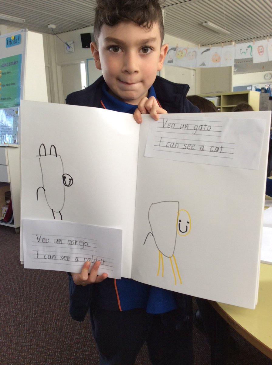 PhillipsSenora's tweet photo. “¿Qué ves ahí?” ~ “What can you see?”In Prep D Spanish we wrote in Spanish and English about animals we can see. “Veo un....” ~ “I can see a...” #Spanish #BrownBear #animales @AitkenCreekPS https://t.co/S17zbdpf4S