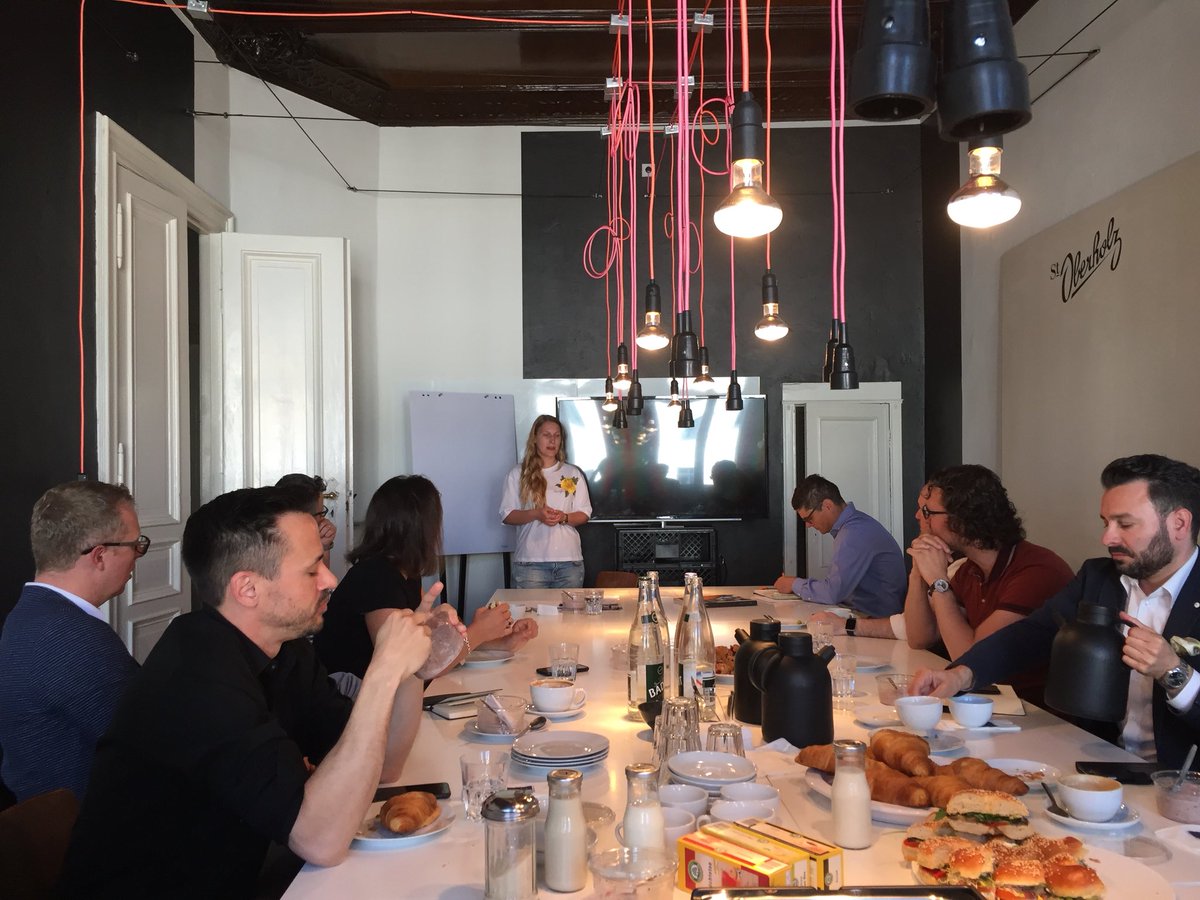 Bythewaybern's tweet photo. In der heutigen Morning Session sitzen wir wieder im @oberholz, um uns die Geschichte des @oberholz und der Idee des Coworking anzuhören. #bprg #studytripberlin18 https://t.co/vV8drdzvEM