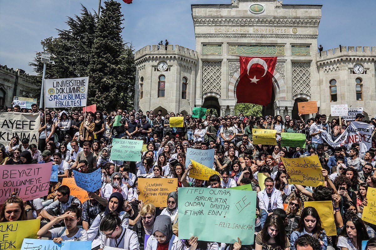 DEMO (@yettingari_la) on Twitter photo DİYANETİN BÜTÇESİNİ
ÜNİVERSİTELERE VER
KARANLIĞA DEĞİL
AYDINLIĞA YATIRIM YAP
#ÜniversitelerBölünmesin
<a href="/mustafabalbay/">Mustafa BALBAY</a> DİYANETİN BÜTÇESİNİ
ÜNİVERSİTELERE VER
KARANLIĞA DEĞİL
AYDINLIĞA YATIRIM YAP
#ÜniversitelerBölünmesin
<a href="/mustafabalbay/">Mustafa BALBAY</a>