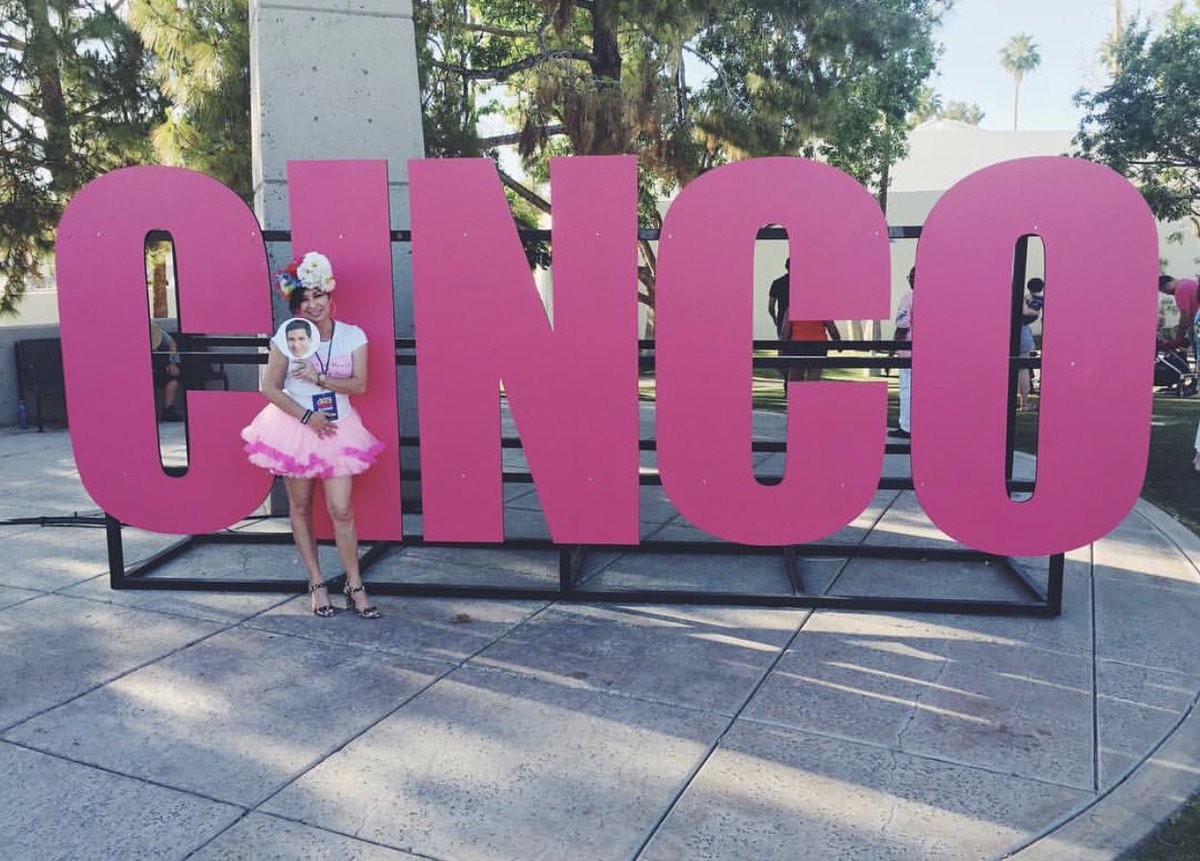 Cha_ChaChiC's tweet photo. The end of Cha Cha Chic’s fabulous Cinco De Mayo weekend #prettyinpink 🎀 🌸✨ https://t.co/ZJIqGeN4hM