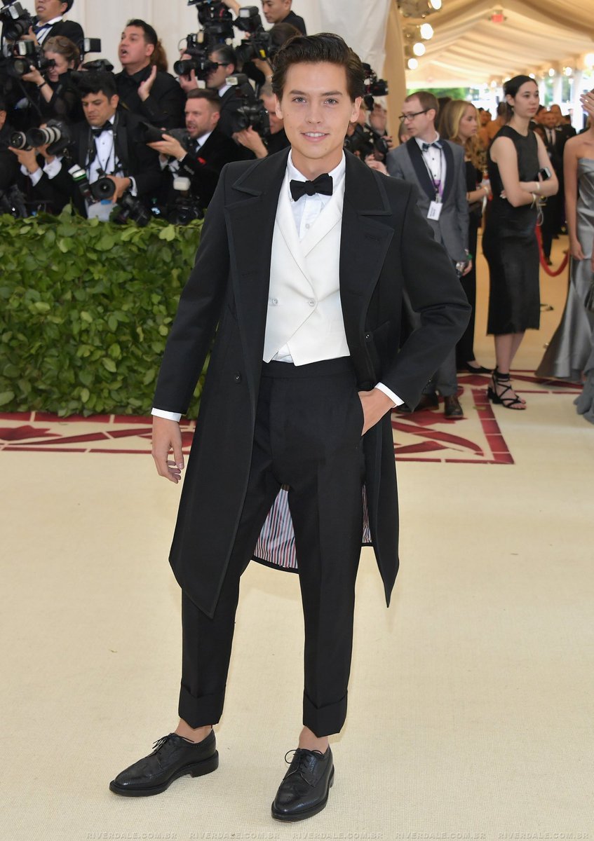 Sprousefreaks2's tweet photo. @colesprouse looking dashing at the #MetGala. https://t.co/OcTkprKyaM