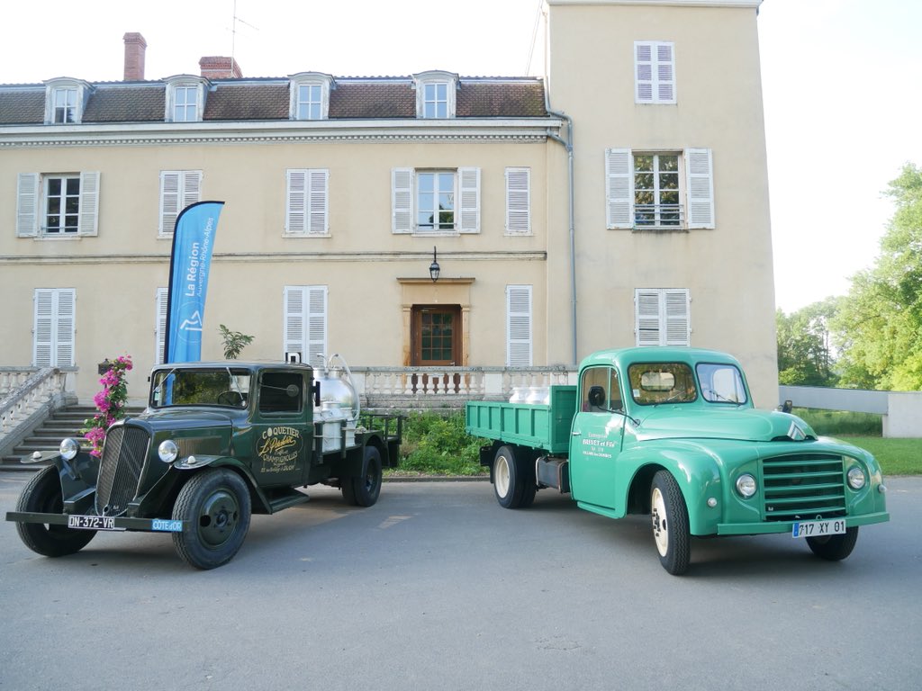 100ansCibeins's tweet photo. #100anscibeins Les camions sont au départ de Cibeins, prêts pour la Route du lait et ses étapes festives !! Rejoignez-nous à Trévoux (9h00- Agence du Crédit Agricole), Neuville-sur-Saône (10h00- Quais de Saône) et Caluire (11h00- Parking Auchan) puis Place des Terreaux, à Lyon!! https://t.co/DMJru9uhlm
