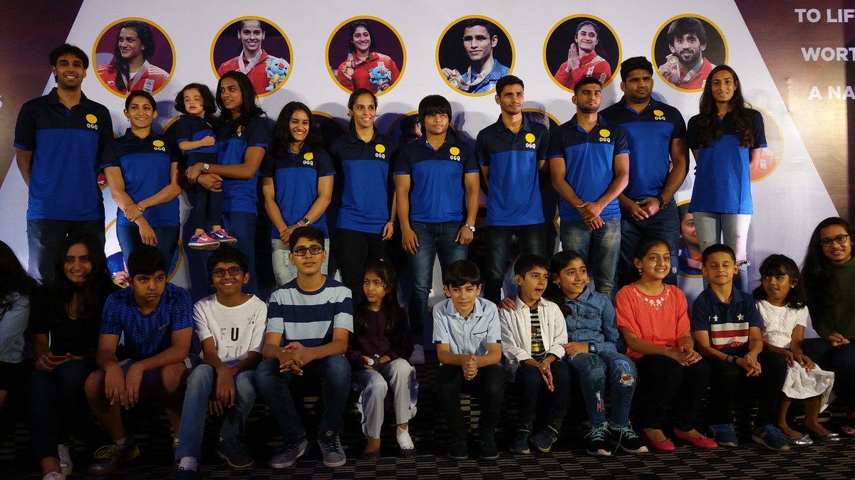physioheath's tweet photo. Fantastic time at OGQ CWG function last night. Congratulations to all the athletes for their stellar performances and a special thank you to team OGQ and all their supporters for the years of tireless support to the cause. Without you none of this is possible. #rfhospital https://t.co/D28wUxmc6W