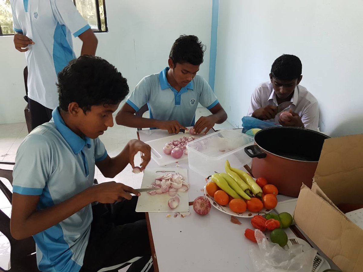 #ChildrensDay Celebrations @gdhaec . Inter-class #CookingCompetition.  Magnificent displays with appetizing Food & beverage. @EducationMV @aishathshiham @walladealvaro @MohdShifaz @Thinadhoo
