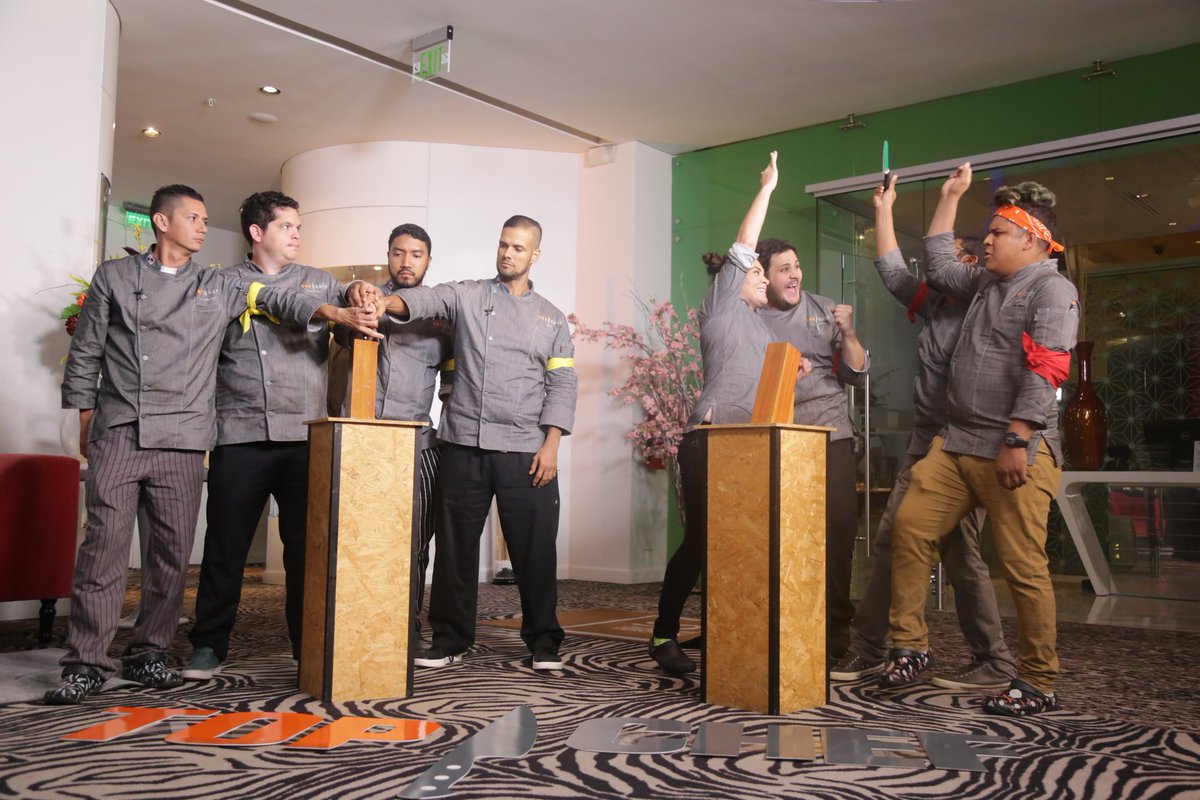 #LaNuevaEscuela se impuso en la Guerra de Restaurantes. ¡Andrea, lonshox, Hiram y lucho se salvan del reto de eliminación. #TopChefPa #GuerraTopChefPa