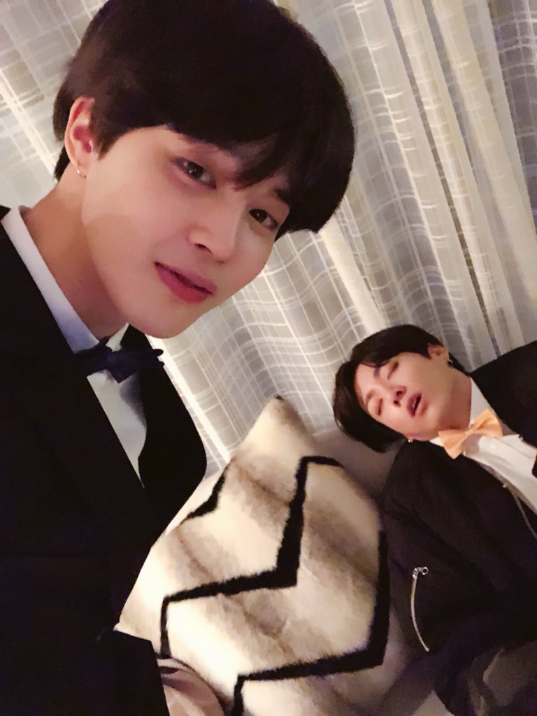 oppadaegu's tweet photo. YASSS JIKOOK <3 https://t.co/y7FGz7gg32