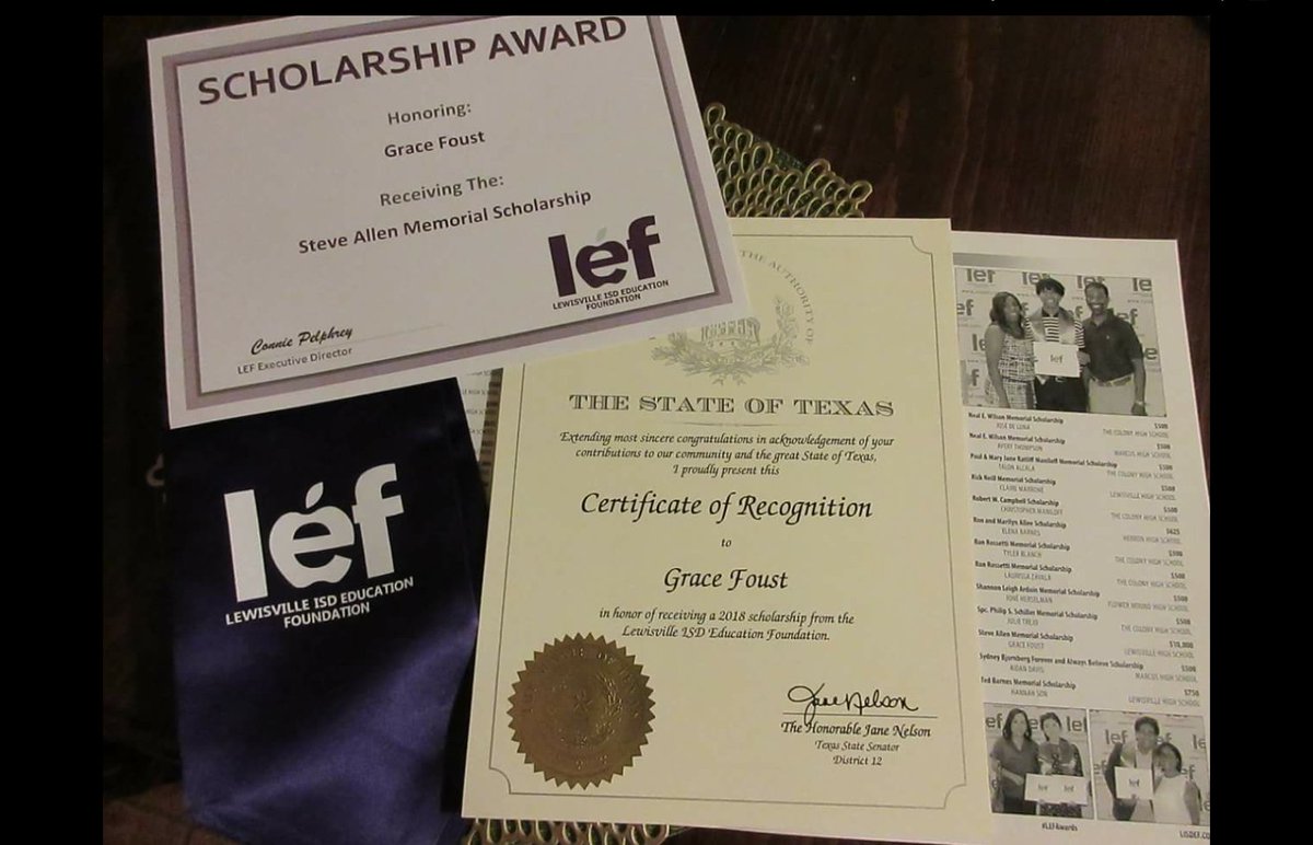 MamaFoust5's tweet photo. Grace Foust receives $10,000 Steve Allen Memorial Scholarship #LEFawards We are so proud of her! β€π #LHS2018 https://t.co/vntCKvoBPP