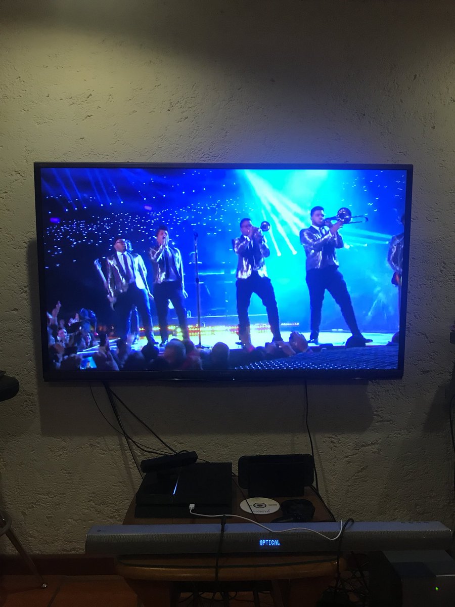 admarturo's tweet photo. Throwback anything #youarethebest @BrunoMars #pleasereply #mexico https://t.co/eS7NbXiDi9
