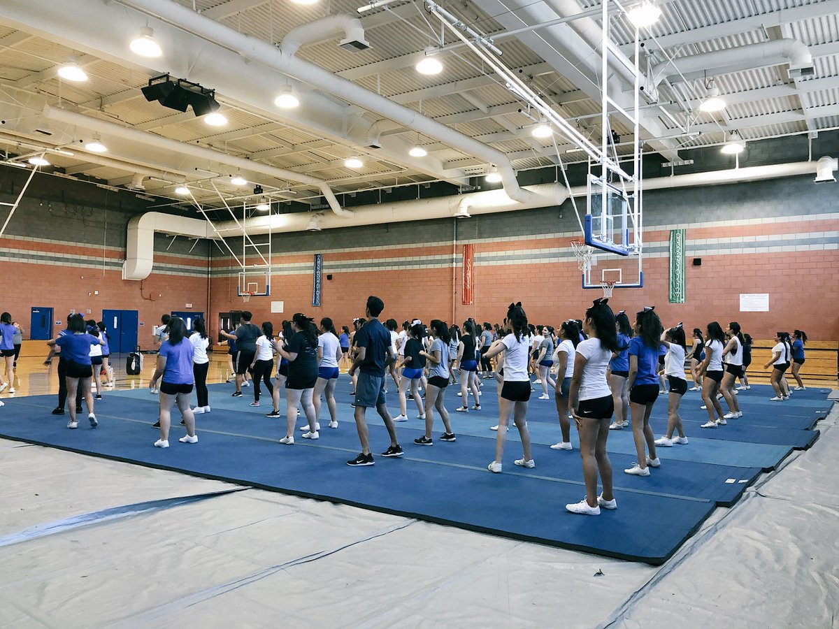 MsKim_ERHS's tweet photo. 90 strong at the first day of Pepsters tryouts! Great job today, everyone! 💙 @ElRanchoHS @ERpepsters https://t.co/EZdLxFly2Z