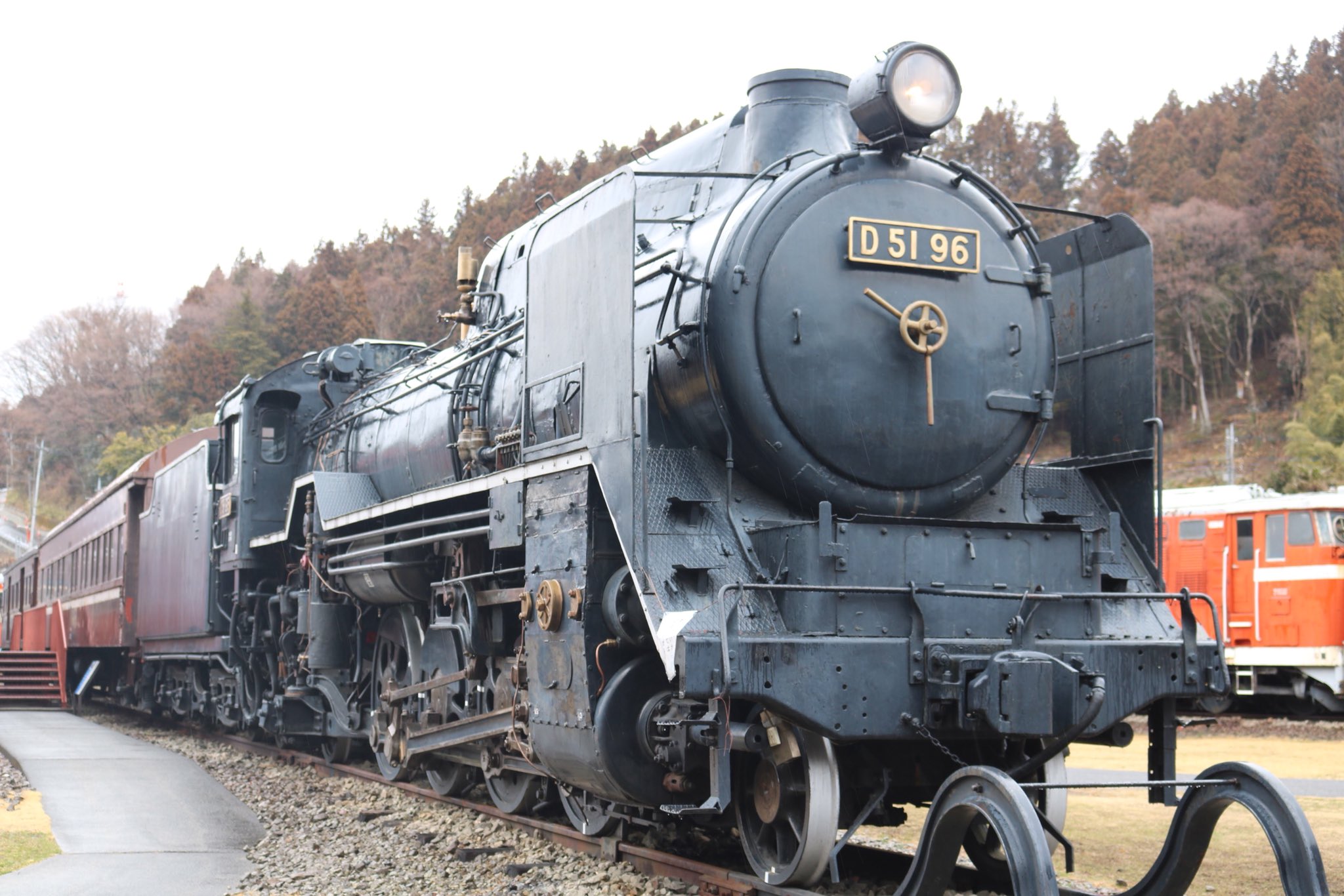 D-51 デコイチ D51形蒸気機関車 きやうと デゴイチ D51-2 ブルートレイン - YouTube