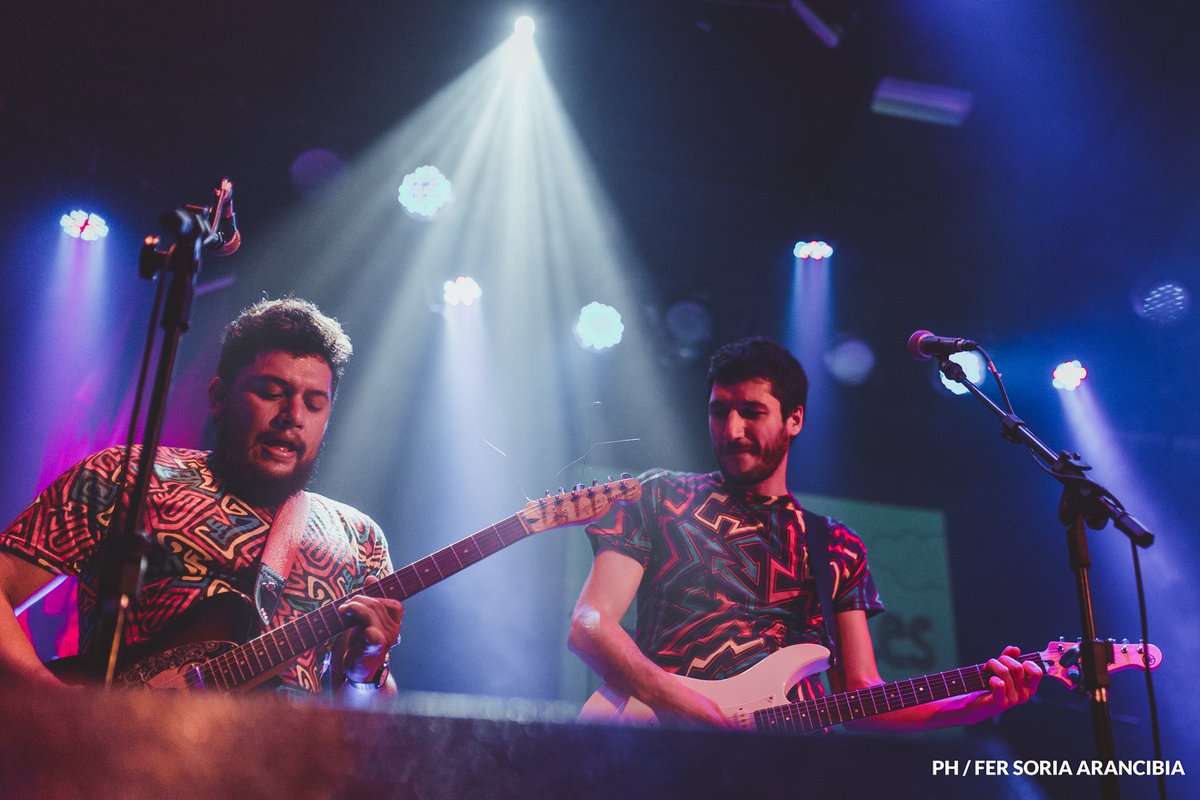 Fiesta de Guitarras, Cumbias y Rock! Esto es <a href="/narpoperules/">NARPOPERULES</a>