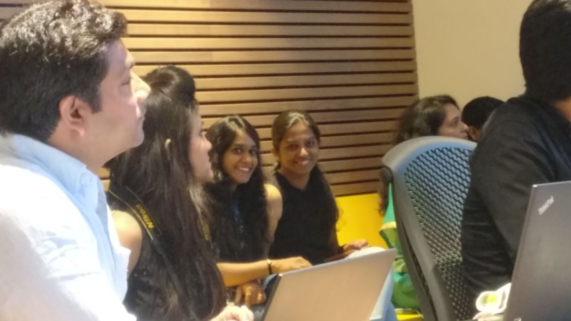 raviatIBM's tweet photo. #GOPOPMCTHackathon #people #teamwork #GopoPmct #moments https://t.co/6YRGDdkZGs
