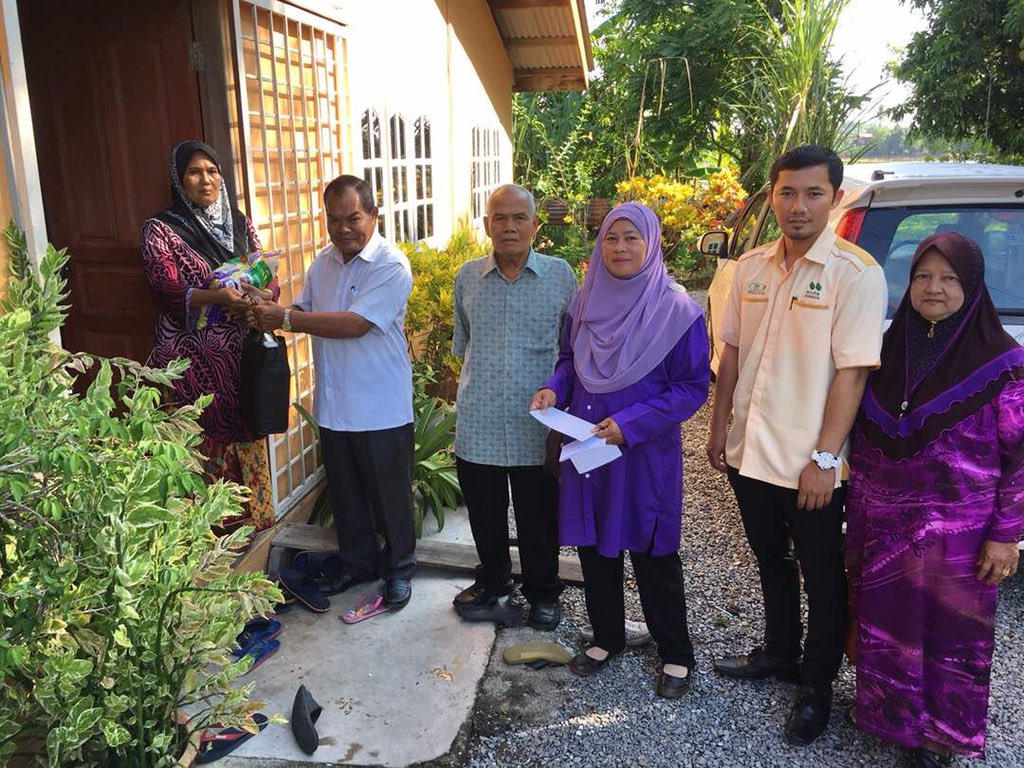 puteriwanyyy's tweet photo. Program ziarah Peladang Negeri Perlis di kawasan Kayang dan Simpang Empat. Program ini adalah satu platform kepada ahli-ahli peladang dan masyarakat setempat untuk bertemu dengan pemimpin-pemimpin peladang dan pihak kerajaan 👨🏻‍🌾👩🏻‍🌾👩🏻‍💼👨🏻‍💼 
#madamabeles https://t.co/U6plHsho5W