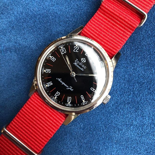analogshift's tweet photo. #bluemonday is almost over! Refresh yourself with 24 hours of gloss. Now live on the site! Link in bio. .
.
.
.
#zodiac #vintagezodiac #zodiachron #hermetic #linendial #ghostbezel #womw #nyc #lighting #photography #watchpassion #watchfam #watchmania #watchaddict #menstyle #w⦠https://t.co/3Ef4tomtbB