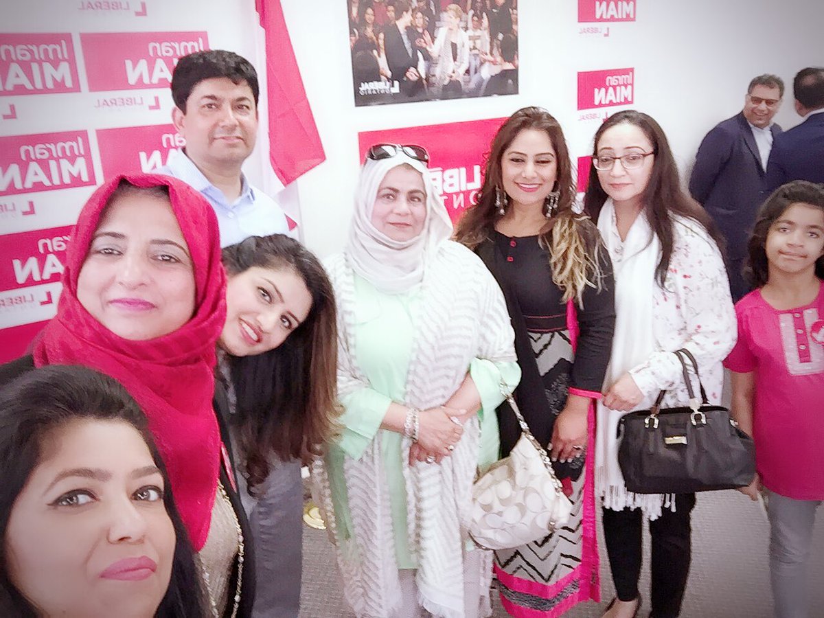 snajmi23's tweet photo. Meet ang Greet on opening of Imran Mian Campaign Office #ImranNow. With our beautiful Mayor @BonnieCrombie and next MPP @imranmian https://t.co/EpKYLktSRX
