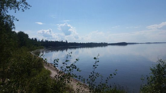 eas_tracey's tweet photo. Thanks for having me #HPEC2018 My No.1 takeaway for #findingbalance and personal wellness: solo time outdoors! Still, silent and alone with Mother Nature. 10 minutes every day starting today in beautiful @LacLaBicheCo with @EverActiveAB @albertaHPEC @NLSD69 https://t.co/3J07WhaQgl