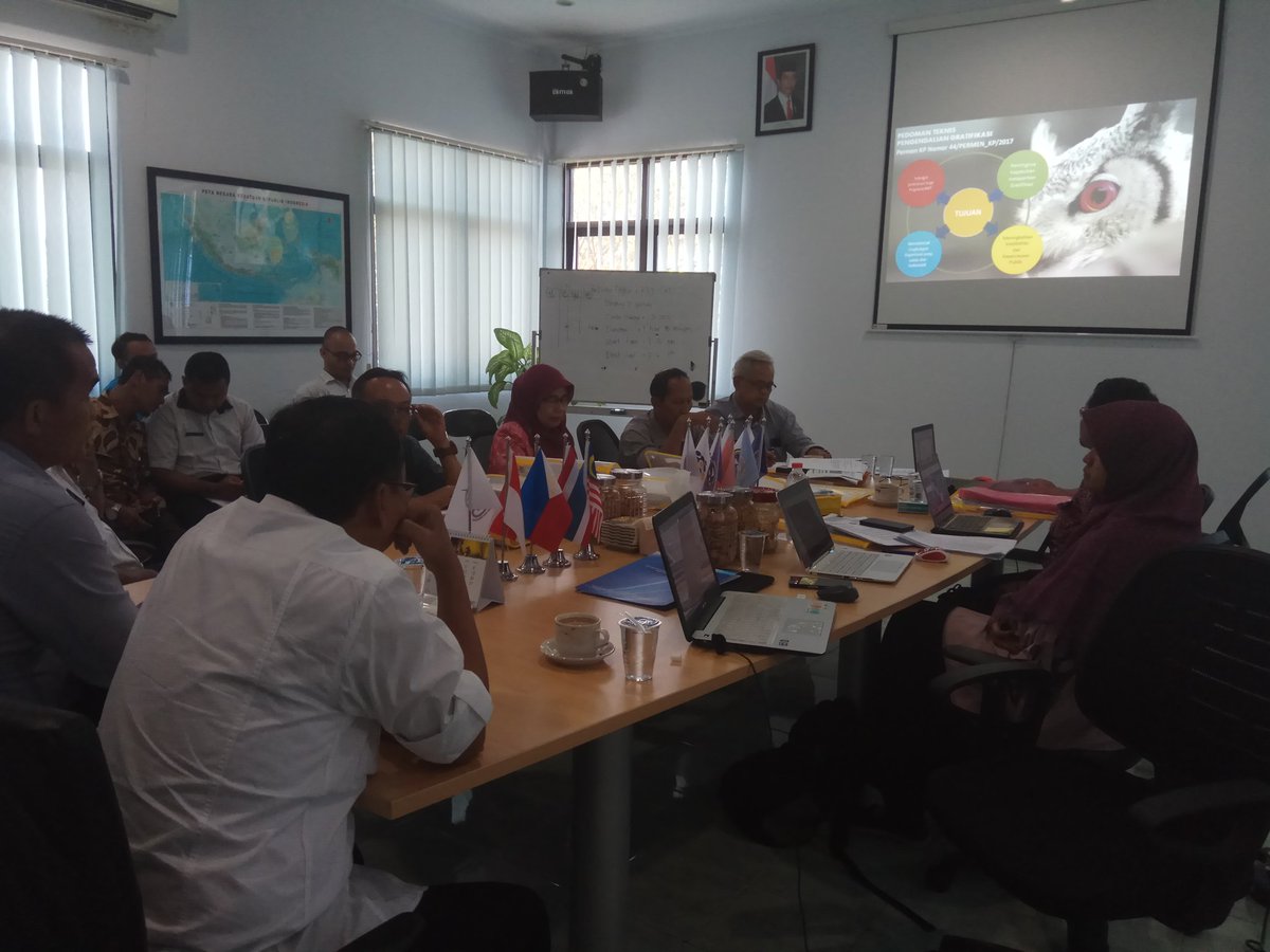 oii_sidoarjo's tweet photo. Sosialisasi Itjen di @poltekkpsda  tentang Pembangunan Zona Integritas 2018, utk menjadikan @poltekkpsda zona WBK. @brsdm_kp @mzulficar https://t.co/hkbWM8R94X