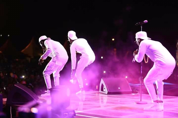 LavezPromotions's tweet photo. With a consistent run of hits,B2C is ready to release 3more songs before the concert..Thanks to the artists who have helped along the way..
@Tipswizy2 @Marouganda @SpiceDianaUg @RadioandWeasel @eddykenzoficial and we cant wait to see @BebeCoolUG Join the list💪
#LavezPromotionsUG https://t.co/RrDgseRe2H