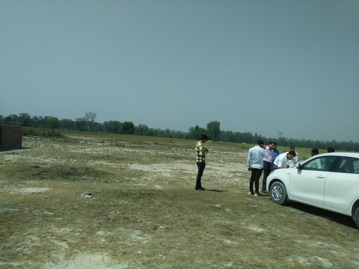 prathaminfra's tweet photo. Location-
1- #New Jail(NH-56B) #Nagram Nigoha Chauraha( Situated on #kisan path)
2- #Raibareily road (Nigoha) to nagram #nigoha chauraha (Situated on kisan path)
Rate=150/- Sq Ft
Plot Size: 1500 Sq Ft / 3000 Sq Ft / 5000 Sq Ft.
#EMI plan
https://t.co/TG0BOe92OM https://t.co/Mts9J8LQs4