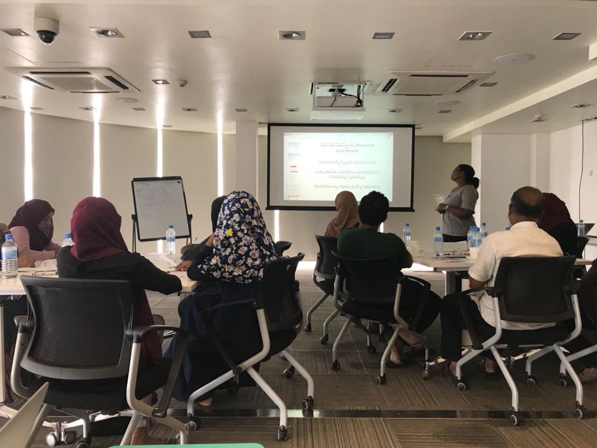 TransparencyMV's tweet photo. We are kicking off our two day capacity building training for applicants shortlisted for our subgrants under #BAARU project. The first session on proposal writing focuses on identifying problems in the community, identifying stakeholders and linking the issues to #SDGs https://t.co/eJyeKnELI7