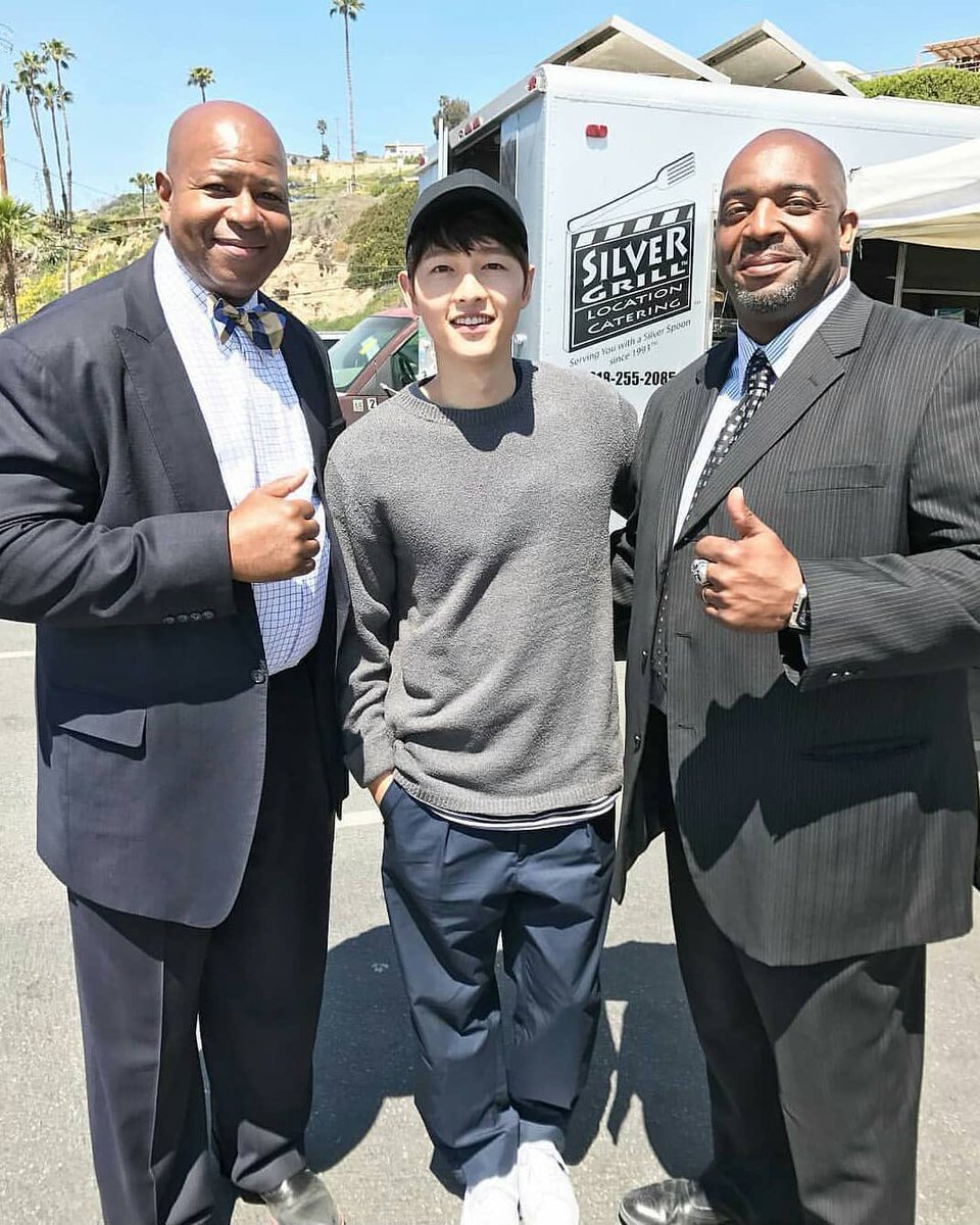 sjkfacts's tweet photo. The bigboss &amp; the bigbrothers #loL its last year in L.A 😊 https://t.co/btNK4lAxTN