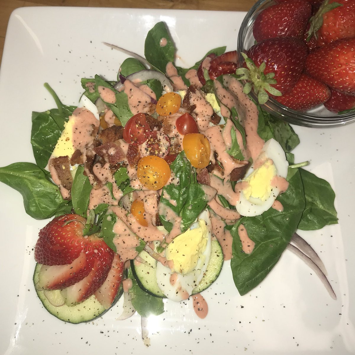 MasonPartak's tweet photo. Meet me at BerryFest, Sat, 1 pm. Spinach salad with strawberry 🍓 champagne vinaigrette. #freshfood #eatingibseason #masonmade @BerryFestCA https://t.co/Zr6GAj6tYz