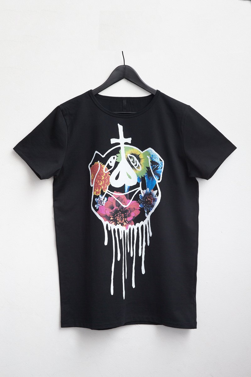MOSES_HORNS's tweet photo. [MOSES 2018年最新COLLECTION]
本日より最新コレクション商品のTシャツの販売をさせて頂きます。
人気の豚Tシャツが春夏にピッタリな鮮やかなflowerをあしらったデザインです。
MOSES ONLINE STOREにて開始させていただきますので是非お求めください。
https://t.co/DDiqL7fsST https://t.co/FRpejltzBl