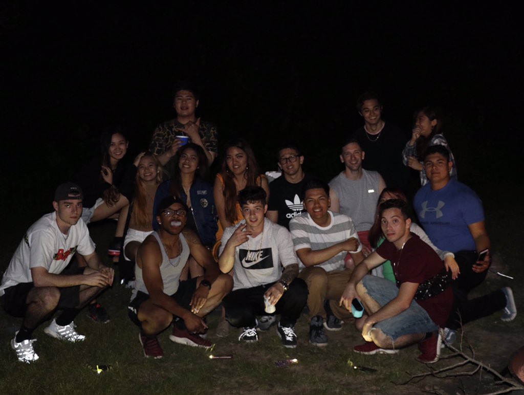 itskahooooo's tweet photo. camping with this squad 🔥 https://t.co/9GPMf2yG9p