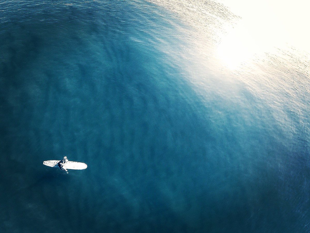 Morning swell in our big blue pool 🏄  

Keep the litter off our beaches 🚯
Challenging everyone to take 3 for the sea next time you wet your feet 🤞 

___________________________________

#totam #sport #surf #sportswear #surfwear #beach #clothingbrand #nature #golf #durban
