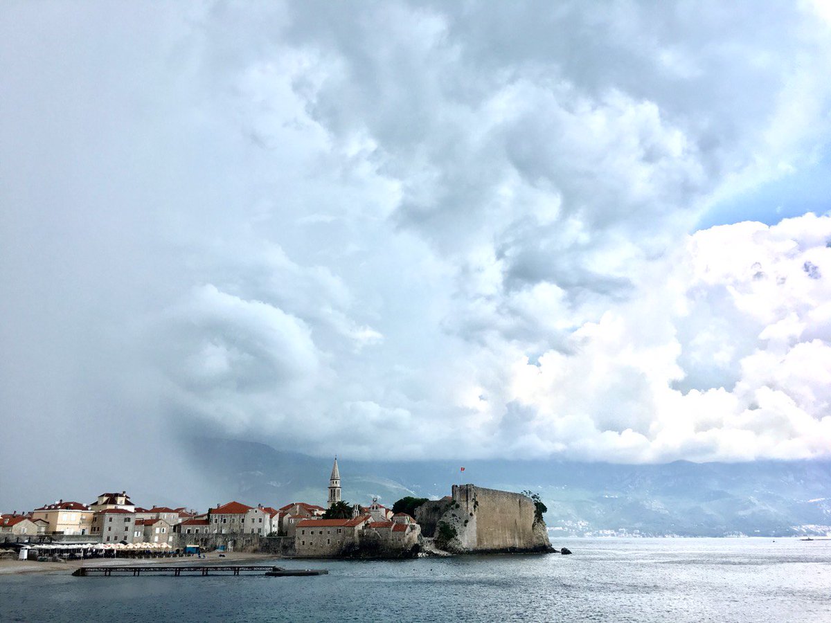 FondacijaBudva's tweet photo. Pozdrav iz Budve 😉 #BudimoGrad #Budva #Montenegro https://t.co/kUhVOJKFix