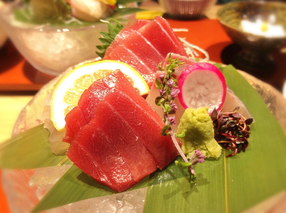 やまま あき 金昼スナックママ 7月末でこの肩書きとお別れ Pa Twitter 近大マグロ と ヒラブリ アマダイ の刺身 盛り合わせ いま調べて知ったけどヒラブリも近大が開発した養殖魚なのだ ヒラマサ ブリ こういうおもしろいことをしっかり伝えてくれないのは