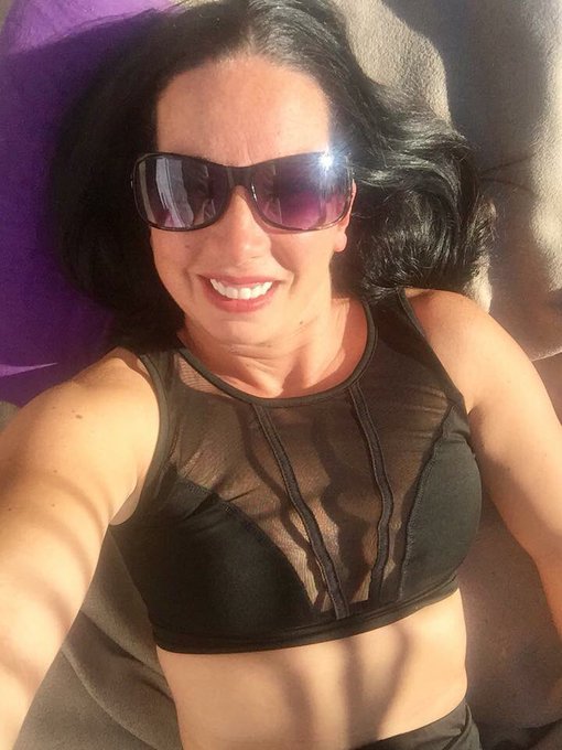 Einen sonnigen Tag meine S&uuml;&szlig;en 💋☀️  https://t.co/hVbn5tBNKD https://t.co/5s3iGguoJh<a href="/tag/blogger"class="tags"><span>#blogger</span></a><a href="/tag/model"class="tags"><span>#model</span></a><a href="/tag/fitness"class="tags"><span>#fitness</span></a><a href="/tag/sweet"class="tags"><span>#sweet</span></a><a href="/tag/workout"class="tags"><span>#workout</span></a><a href="/tag/body"class="tags"><span>#body</span></a>