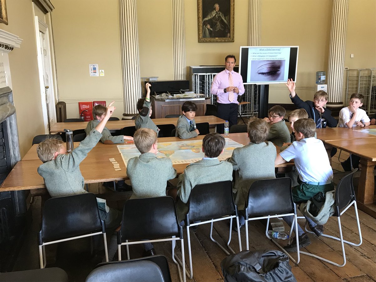 BroomwoodBoys's tweet photo. @StoweEvents #nlform3 boys enjoying the beautiful and inspiring buildings while at #wintoncup https://t.co/wJJzWTZ4vE