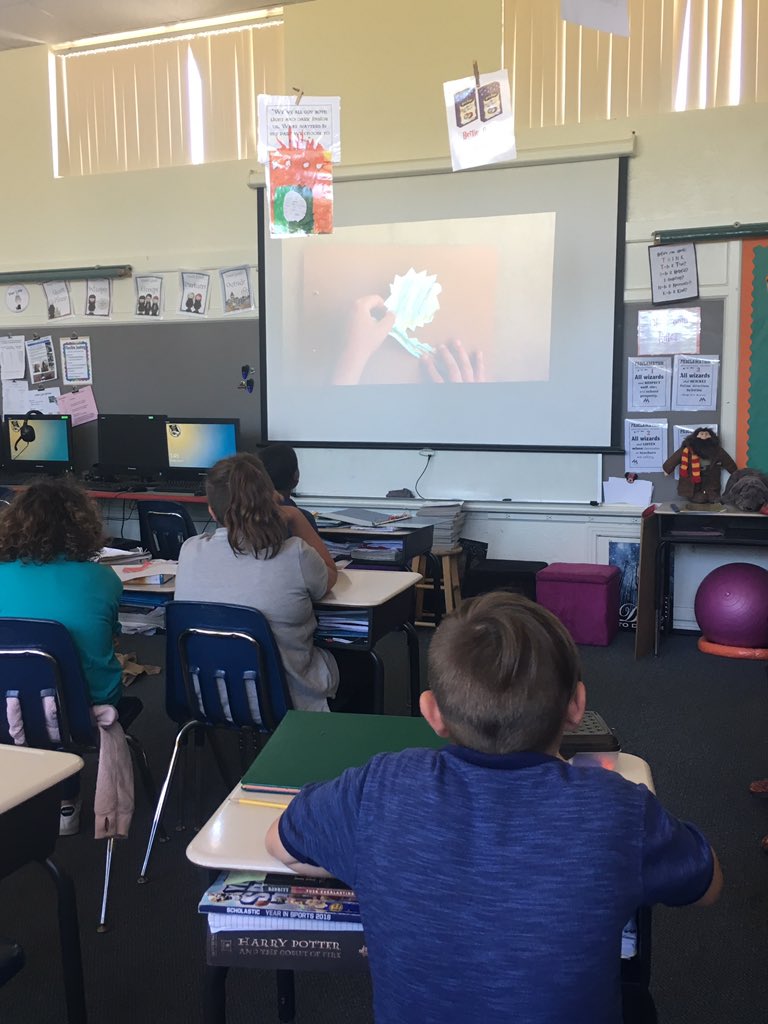AutDeemerTeach's tweet photo. 5th Graders at Ortona El. proudly watching their "Scientific Method" presentations! 🎬So proud of all the hard work they each put into these detailed presentations! 👨‍🔬👩🏽‍🔬 #YouShouldHaveHeardTheVocabulary 🤗 https://t.co/LjdUVfGIdP