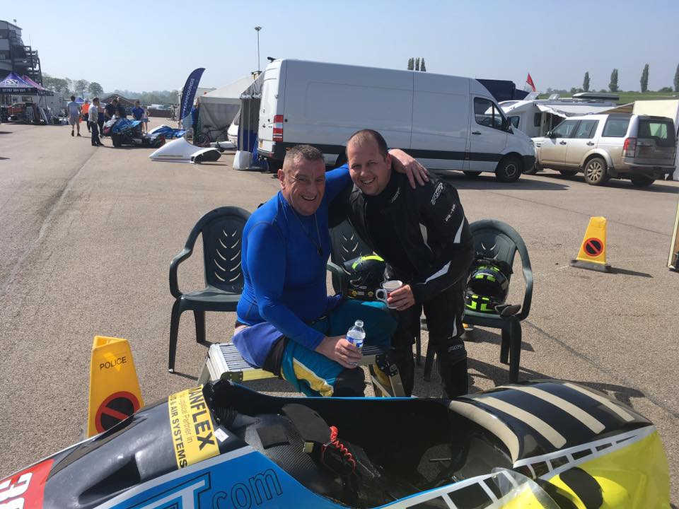 ProShiftT's tweet photo. Roy &amp; Jason @hippocrocafrog happy to have TT Qualification completed at @mallorycircuit Park on Bank Holiday Monday.. The hard work starts now!!
#LoveTT #IoMTT #mallory https://t.co/UZz5dX3ILS