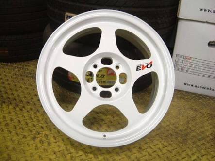 赤ダブ農場 再販するってゆうリーガマスターは 昔と同じでevoを出すのかとコストの掛かる製法は採用するの気になる ディスモンド Desmond Regamaster