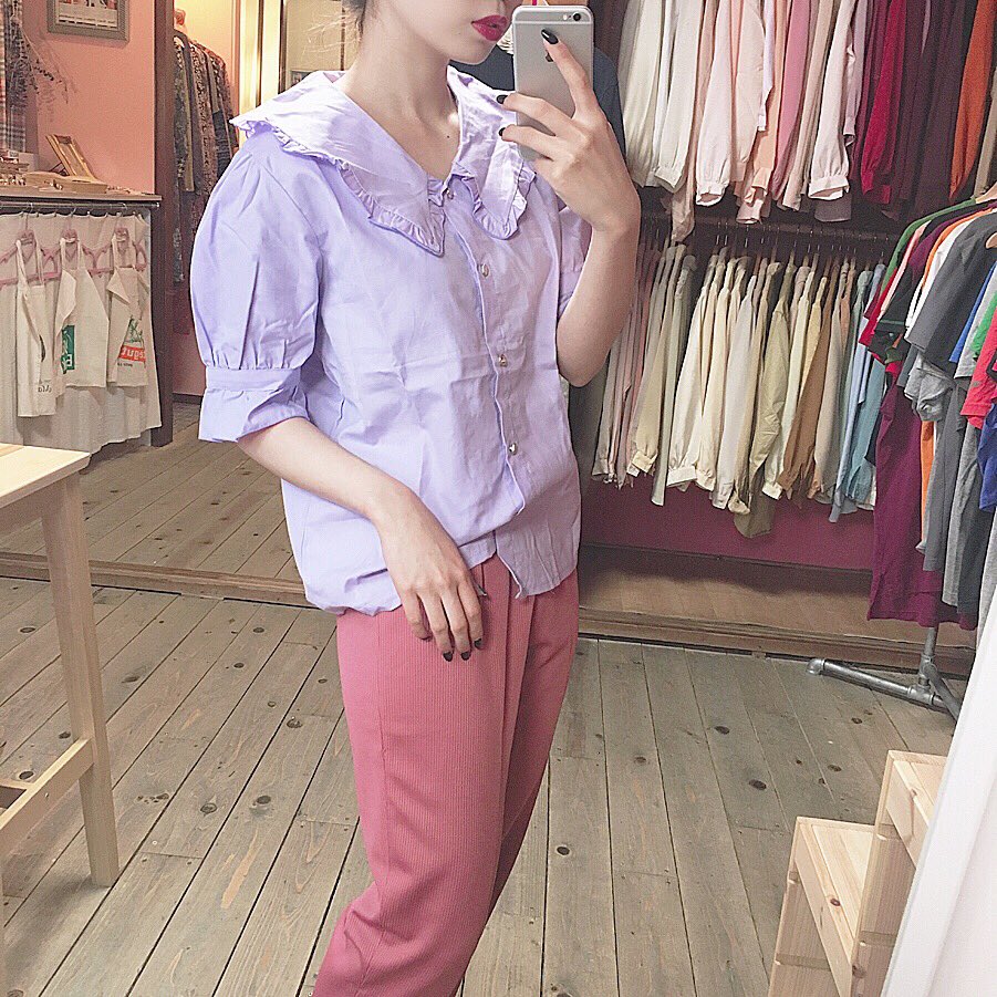 haru_spia's tweet photo. 明日はブラウス入荷です🌸

さろそろ衣替えかな、、
半袖が揃いますよ〜〜💕

#spia #古着屋 https://t.co/OjwvzGk1k6