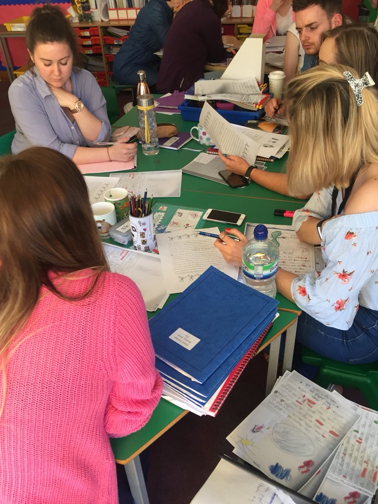 Kirkhill_School's tweet photo. Moderating writing βοΈ. #workingtogether #outcomesforlearners https://t.co/bHRVxG1Dm1