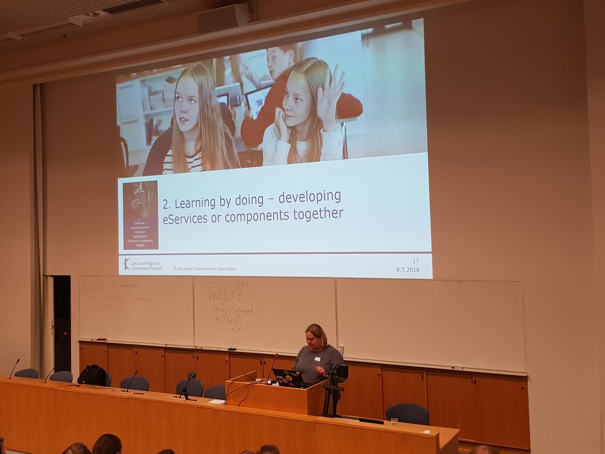 Lounaistieto's tweet photo. Kuntaliiton @elisakettunen kertoo #FOSS4GFINLAND -seminaarissa kuntien yhteiskehittämisestä ja toimintamalleista. Tehdään yhdessä ja jaetaan resurssit! #OSgeoFI https://t.co/7Bq52bUKy9