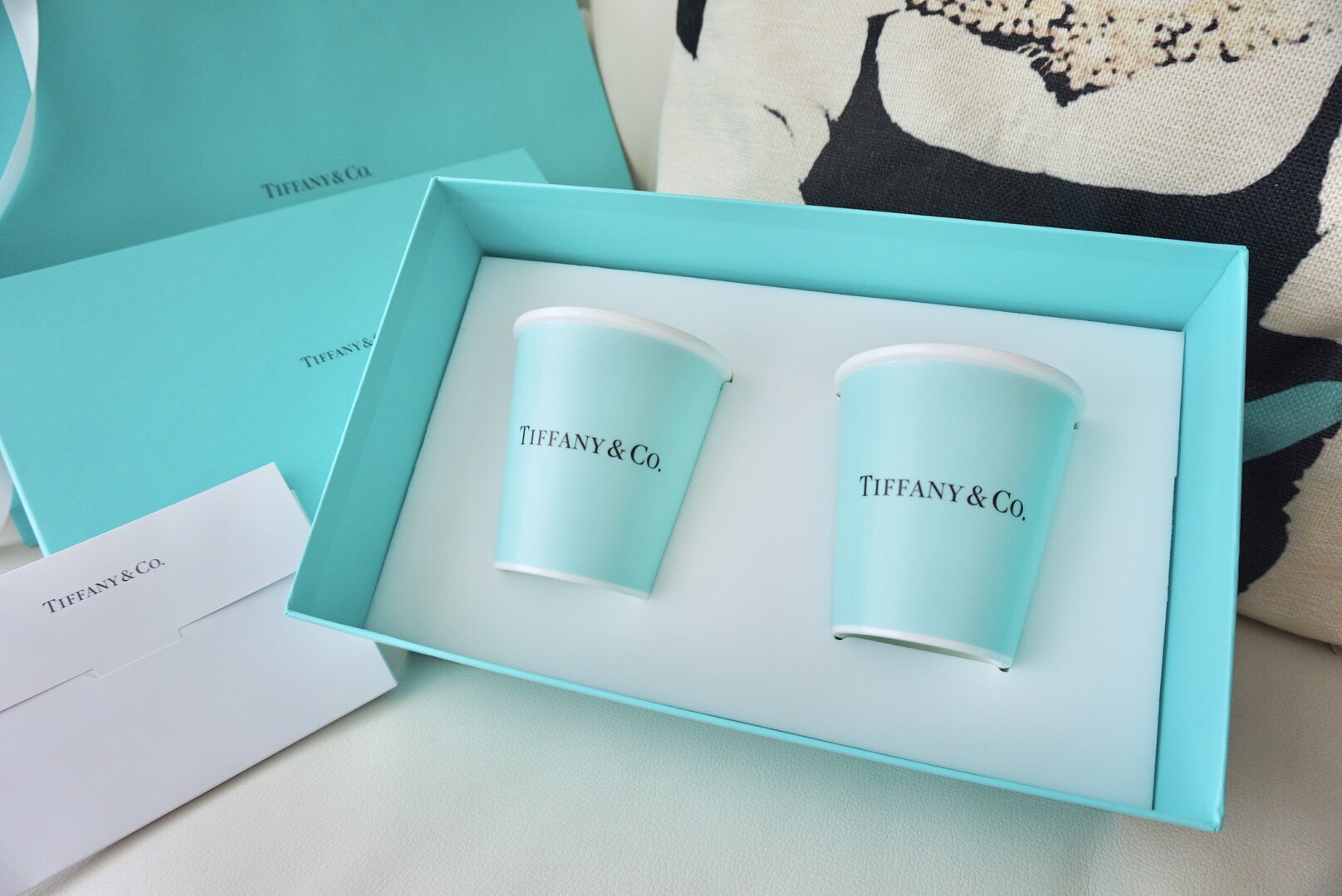 のん 自分へのプレゼントで買ったもの T Co Seixst5ynv ㅤ Tiffany Co エブリデイ オブジェクト ペーパー カップ ボーンチャイナ Tiffany Tiffanyandco Tiffanyblue エブリデイオブジェクトペーパーカップ Tiffanycup