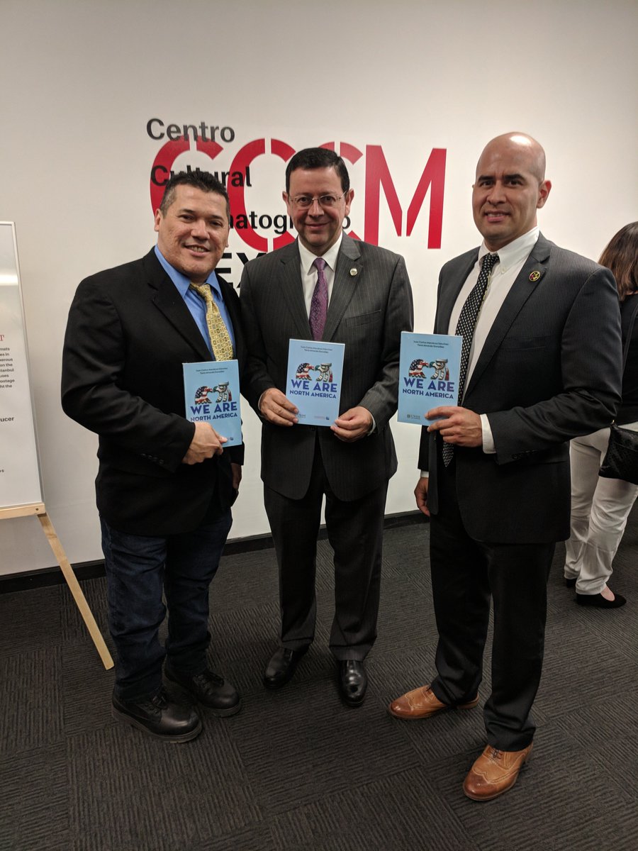 RedGlobalMX_LA's tweet photo. Con el Embajador Juan Carlos Mendoza, Jorge Orrantia Director de Tecnología Red Global LA y Presidente de Red Global LA Erick Ramirez. https://t.co/gE1M4fJmY9