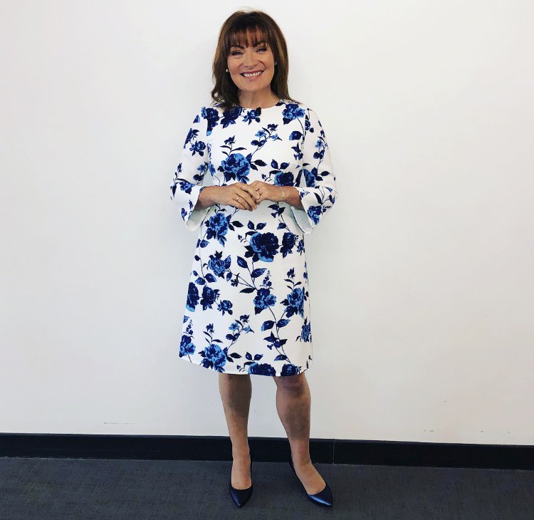 lorraine's tweet photo. Get @reallorraine's Tuesday look π
Dress | @Hobbs_London
Shoes | @LKBennettLondon
#OOTD #GetTheLook #PresenterStyle https://t.co/d56b5eSzGn