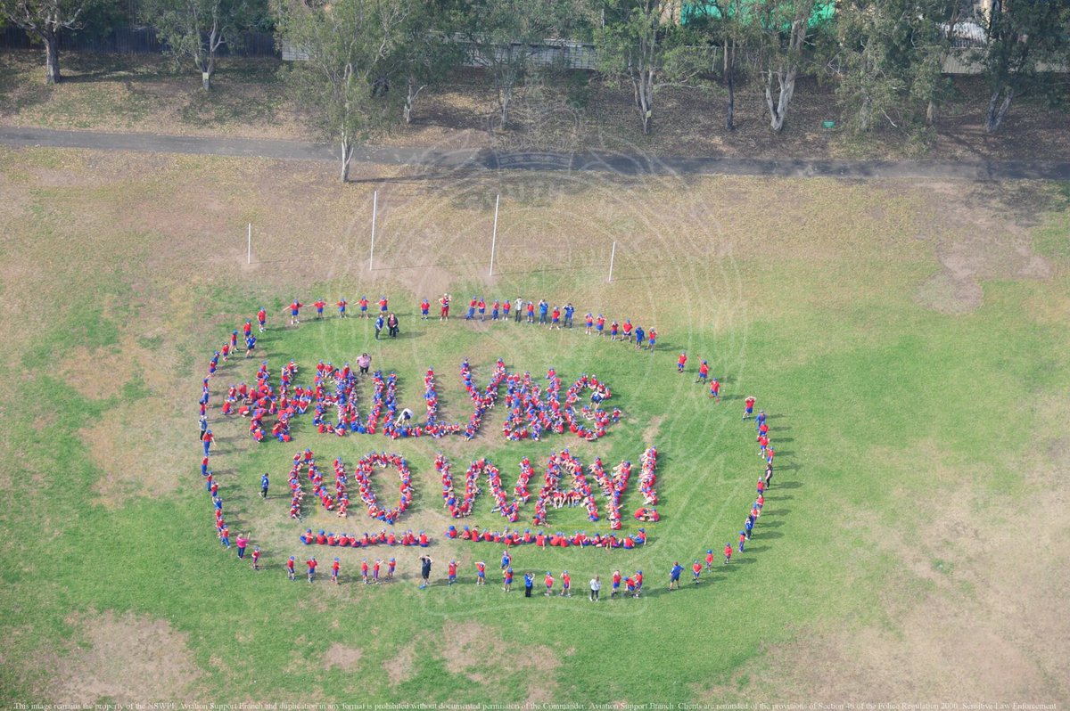 Winston Heights PS stand against bullying. Thank you #polair <a href="/nswpolice/">NSW Police Force</a> <a href="/creagh_creagh/">Margaret Creagh</a>