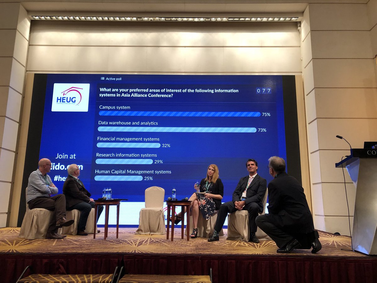 Lisa tweet media
