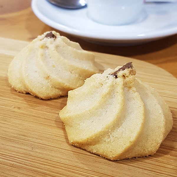 biscuitsgalicia's tweet photo. Los Chocobiscuits rellenos de cremoso chocolate nos vuelve locos 😍 https://t.co/odrKYnxtOC #biscuitsgalicia #chocobiscuits #galleta #chocolate #galicia #morriña https://t.co/XyELgnDUti