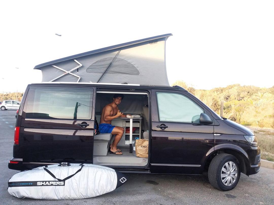 mean, what could be better? 🚎 If you ever find out just let me know.
•
•
#van #cali #la #surf #surfing #surfer #vanlife #vanlifediaries #homeiswhereyourparkit #trees #outdoors #singer #songwriter #musician #song